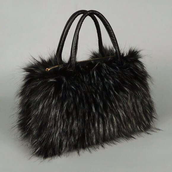Black And White Glamorous Women's faux fur oversized bag - Picture 6 of 7